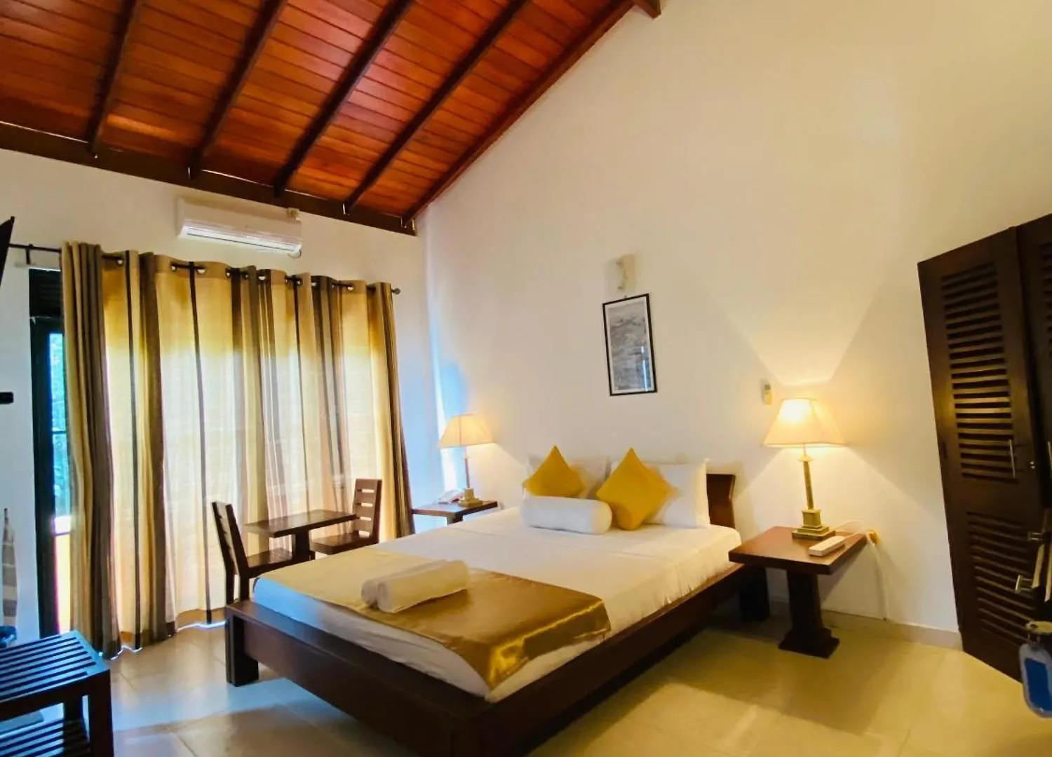 Kandy Highland Unique Hotel
